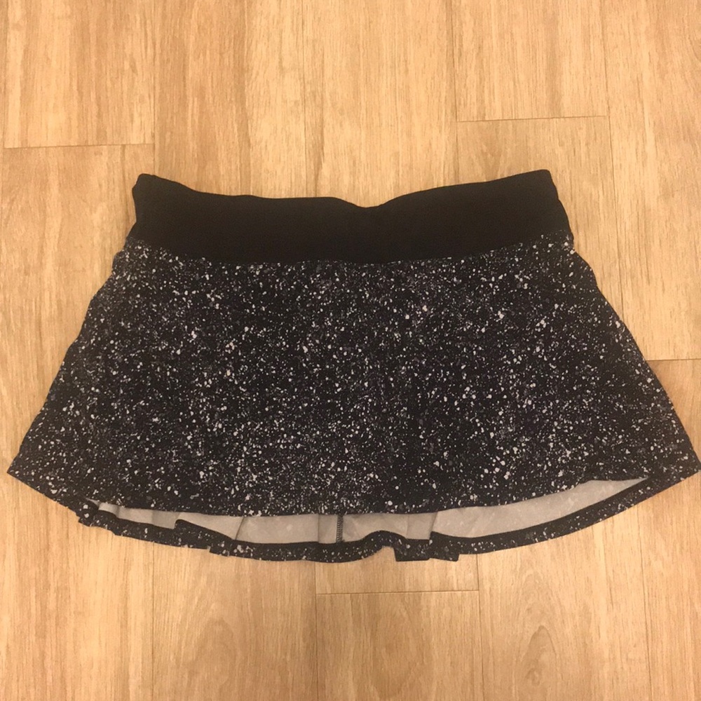 Lululemon black and white tennis skirt